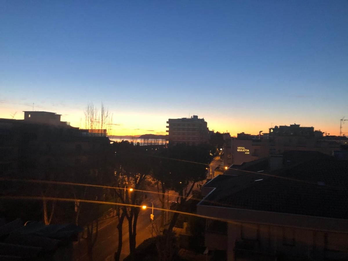 Hotel Garisenda B&B - In Centro A Riccione - Экстерьер фото