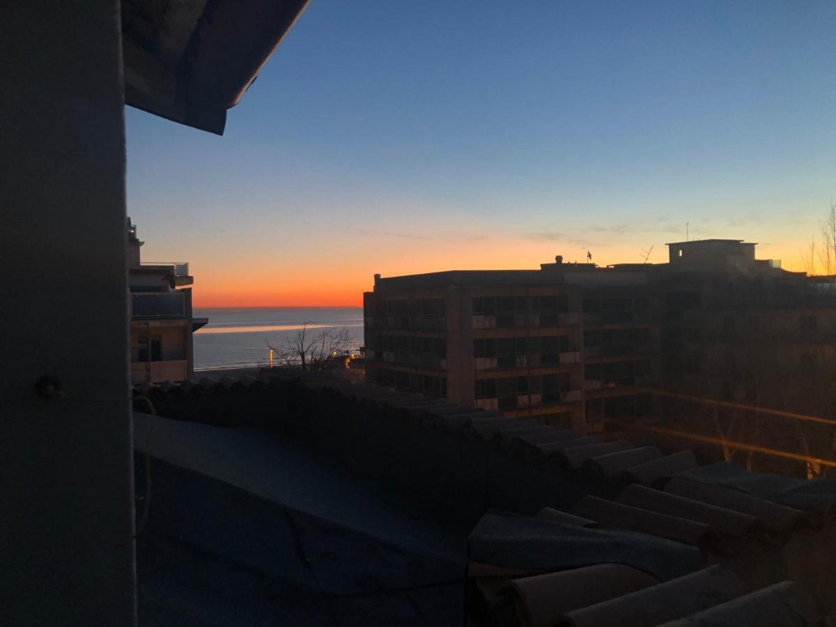Hotel Garisenda B&B - In Centro A Riccione - Экстерьер фото